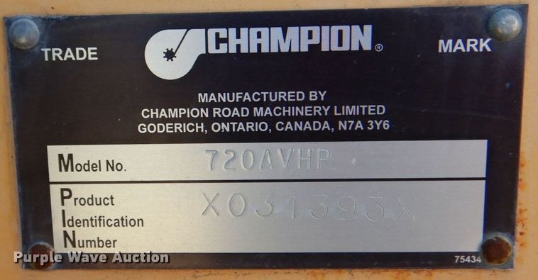 image for item DH7353 2001 Champion 720A  VHP motor grader