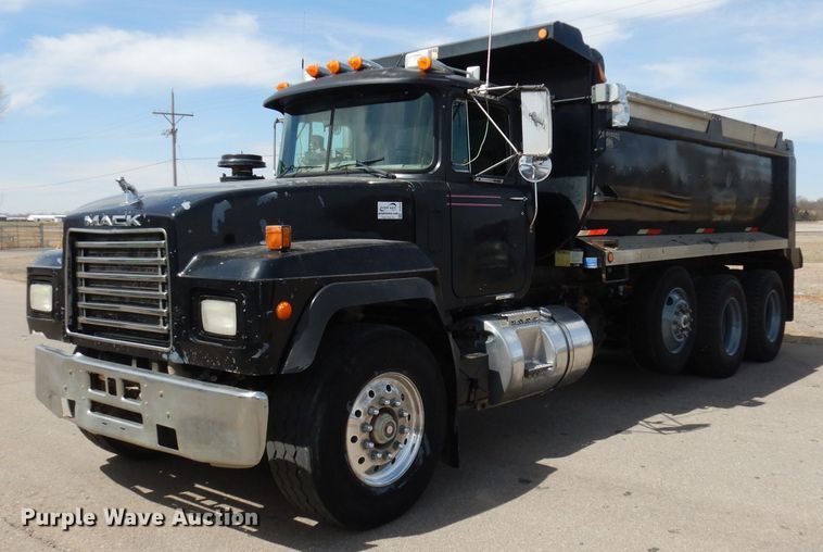 image for item DH8954 2000 Mack RD688S  dump truck