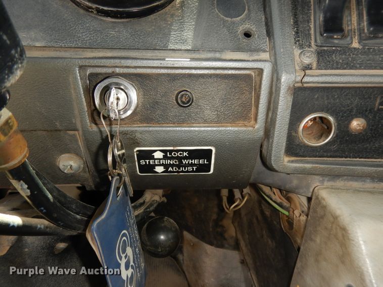 image for item DH8954 2000 Mack RD688S  dump truck