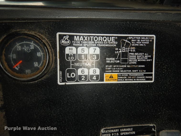 image for item DH8954 2000 Mack RD688S  dump truck