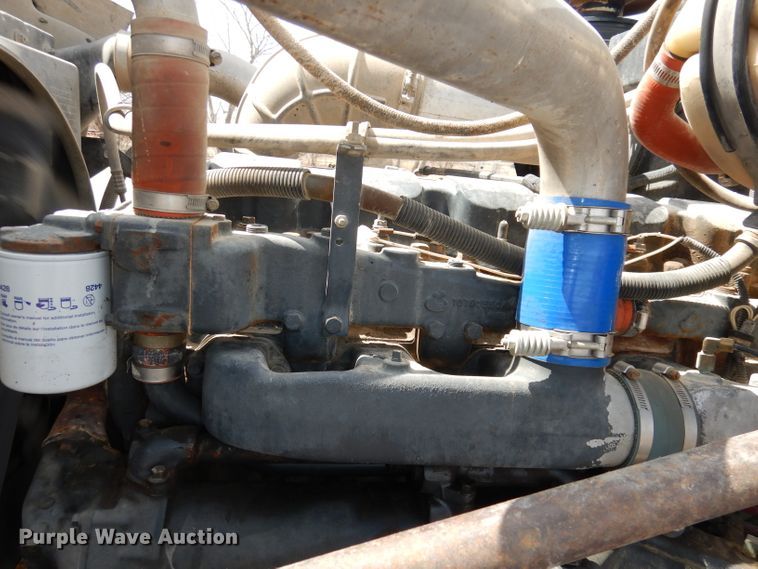 image for item DH8954 2000 Mack RD688S  dump truck