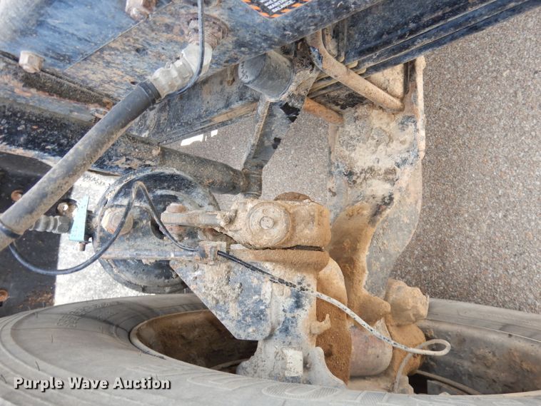 image for item DH8954 2000 Mack RD688S  dump truck