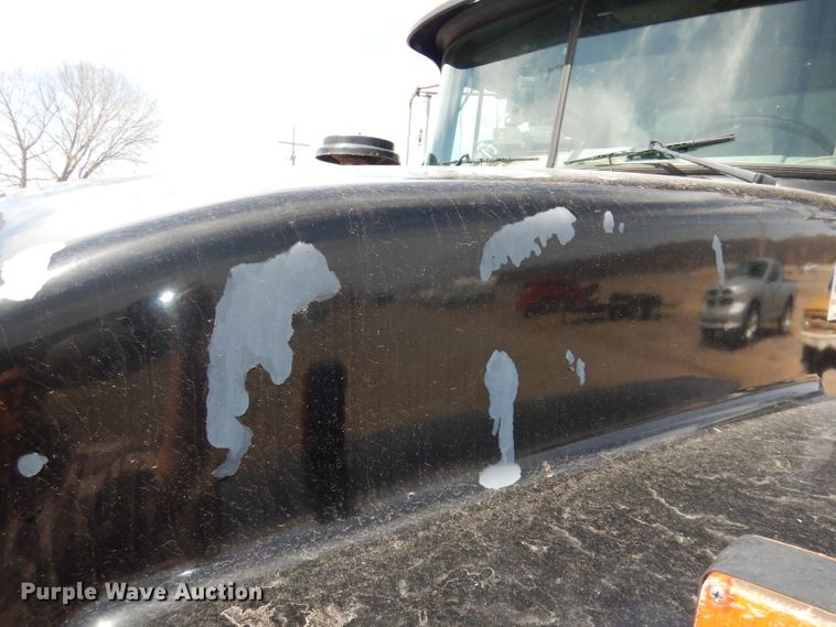 image for item DH8954 2000 Mack RD688S  dump truck