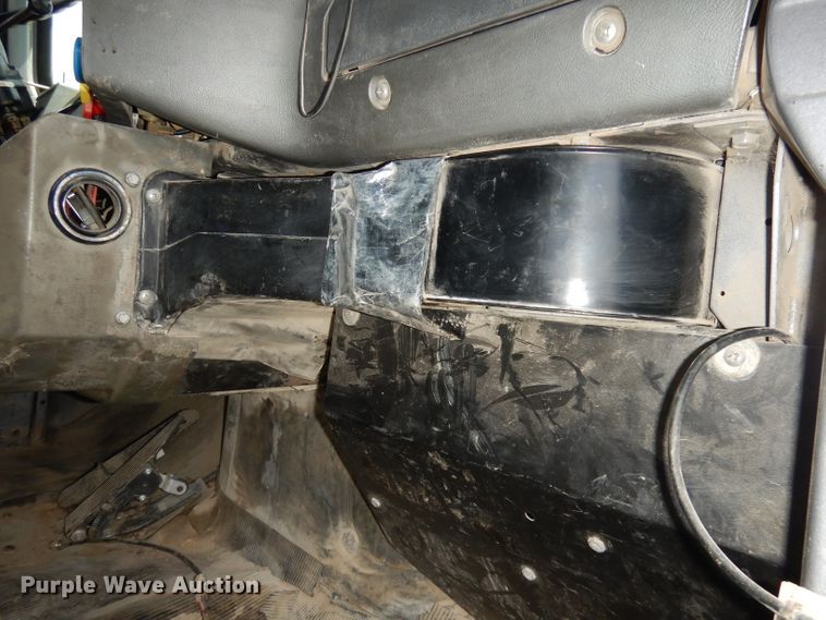 image for item DH8954 2000 Mack RD688S  dump truck