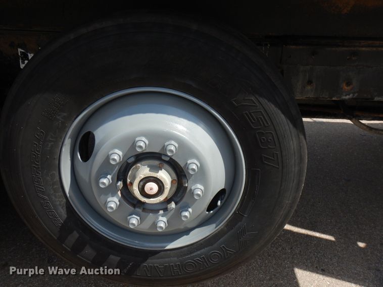 image for item DH8954 2000 Mack RD688S  dump truck