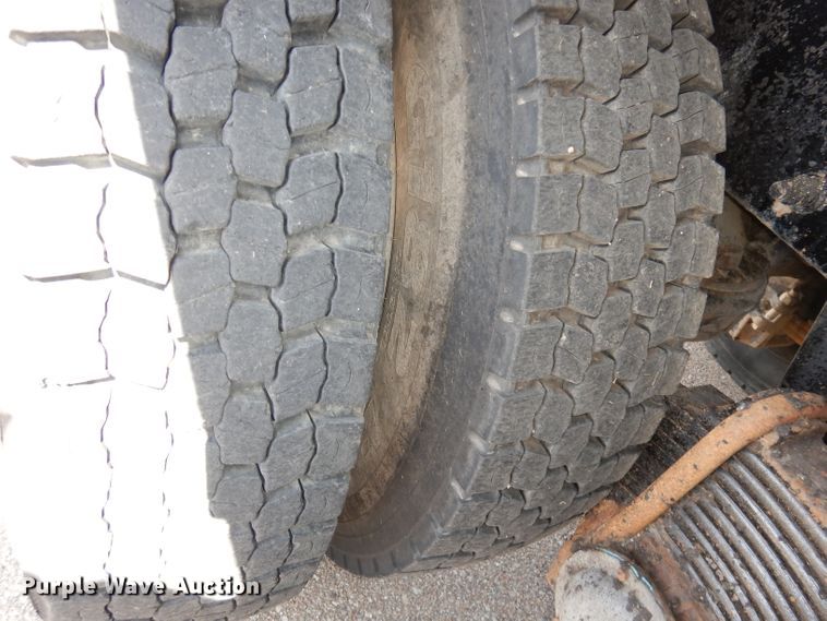 image for item DH8954 2000 Mack RD688S  dump truck