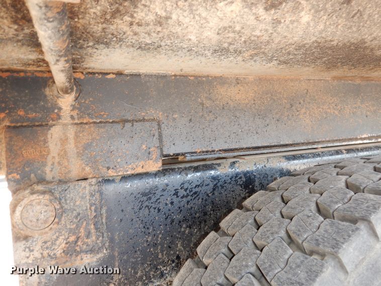 image for item DH8954 2000 Mack RD688S  dump truck