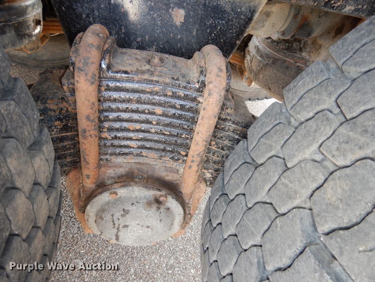 image for item DH8954 2000 Mack RD688S  dump truck