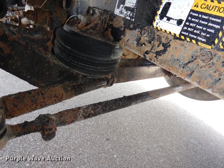 image for item DH8954 2000 Mack RD688S  dump truck