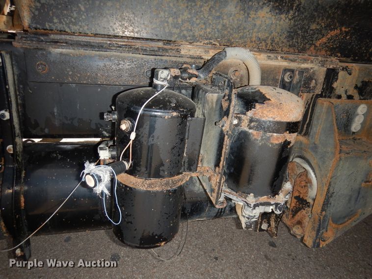 image for item DH8954 2000 Mack RD688S  dump truck