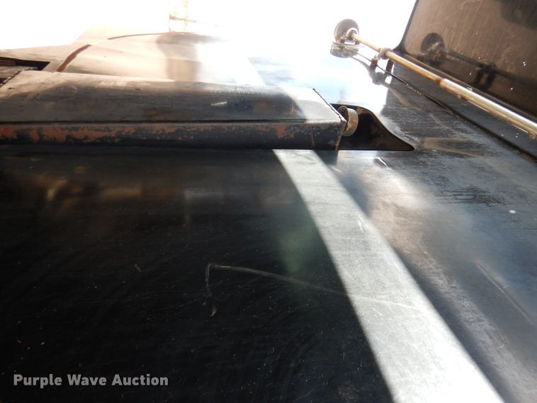 image for item DH8954 2000 Mack RD688S  dump truck