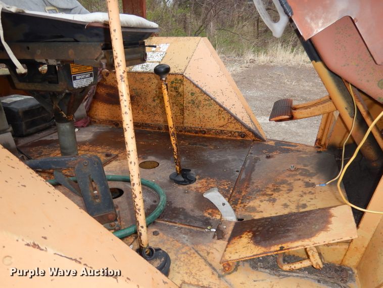 image for item DH8997 1986 Case 580 Super E  backhoe