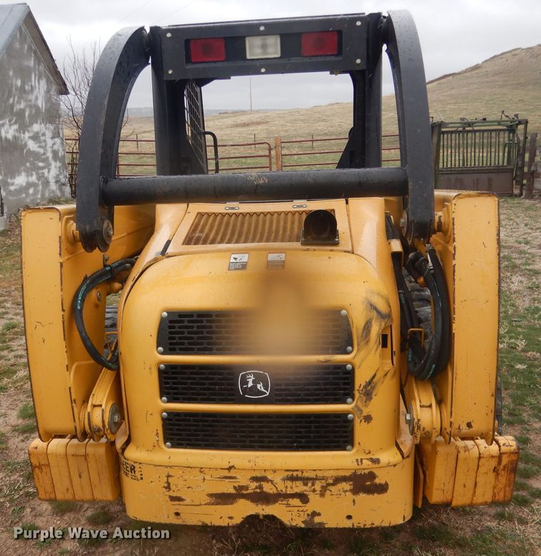 image for item DJ1298 2003 John Deere 250 skid steer loader