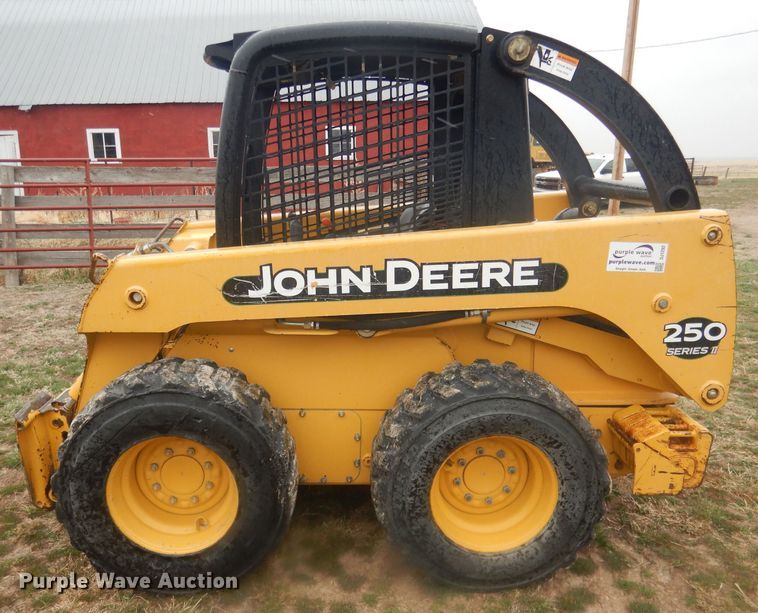 image for item DJ1298 2003 John Deere 250 skid steer loader