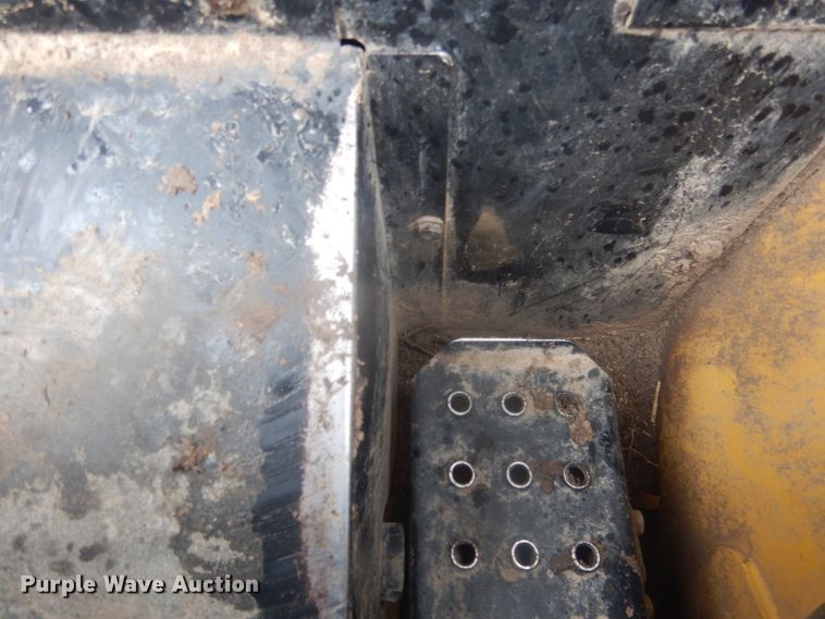 image for item DJ1298 2003 John Deere 250 skid steer loader