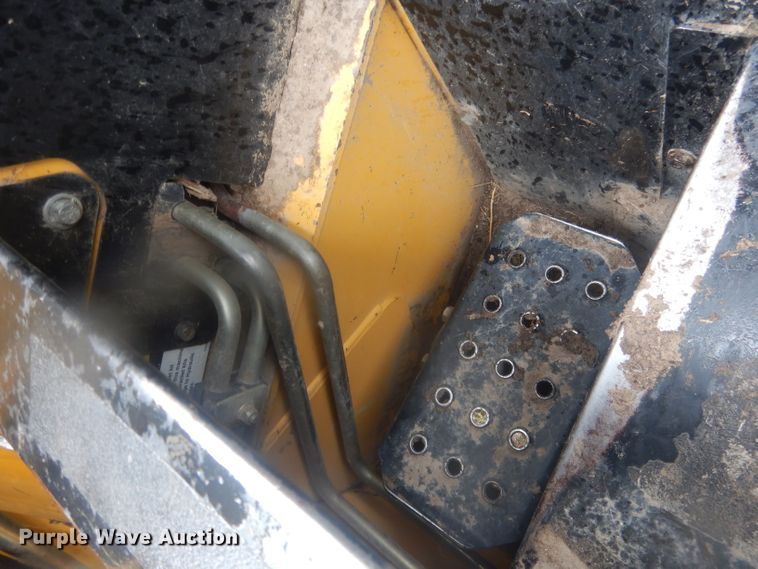 image for item DJ1298 2003 John Deere 250 skid steer loader