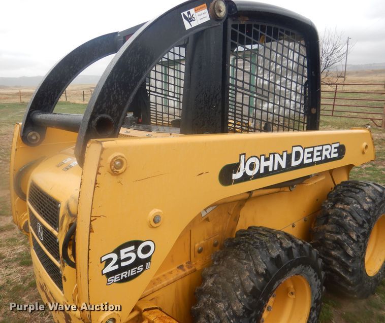 image for item DJ1298 2003 John Deere 250 skid steer loader