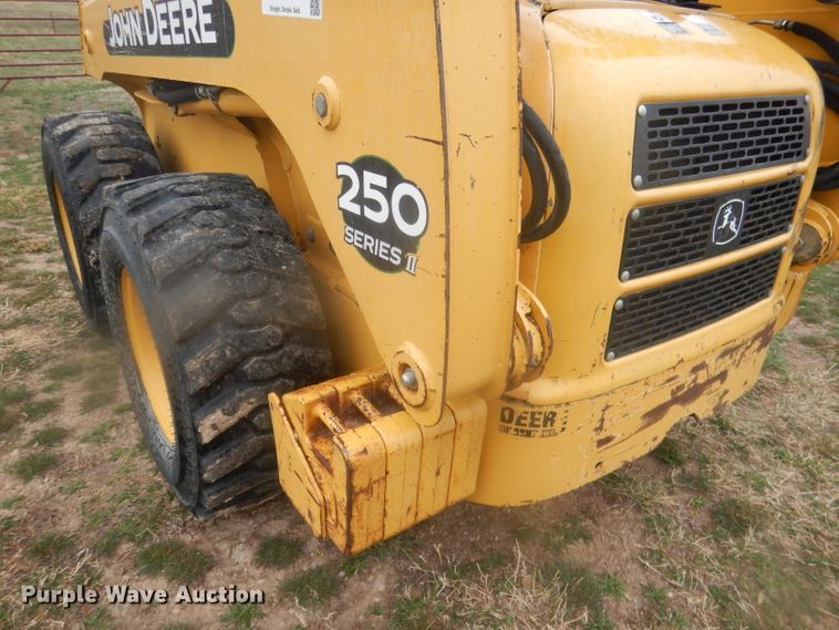 image for item DJ1298 2003 John Deere 250 skid steer loader