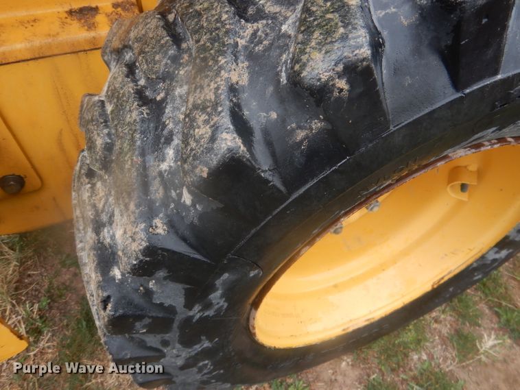 image for item DJ1298 2003 John Deere 250 skid steer loader