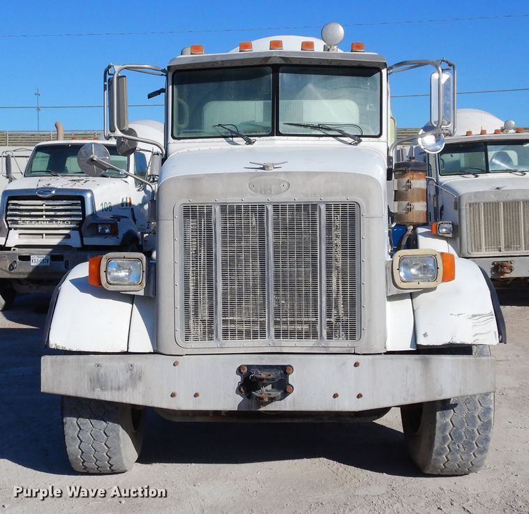 image for item DK0328 2007 Peterbilt 357  ready mix truck