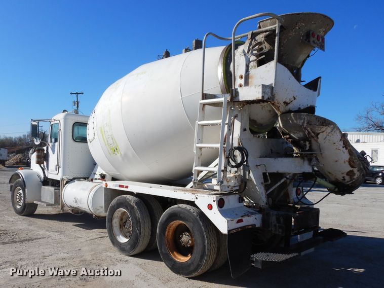 image for item DK0328 2007 Peterbilt 357  ready mix truck