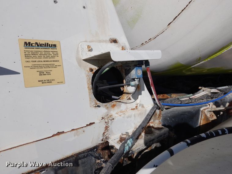 image for item DK0328 2007 Peterbilt 357  ready mix truck