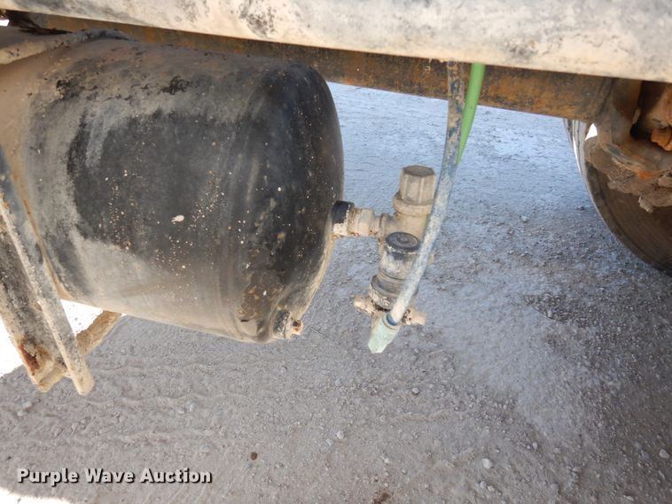 image for item DK0328 2007 Peterbilt 357  ready mix truck