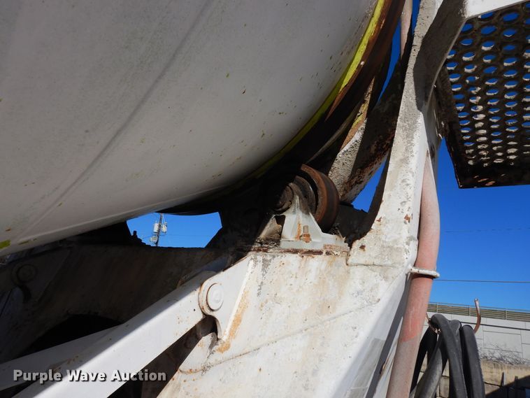 image for item DK0328 2007 Peterbilt 357  ready mix truck