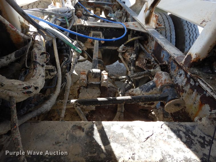 image for item DK0328 2007 Peterbilt 357  ready mix truck