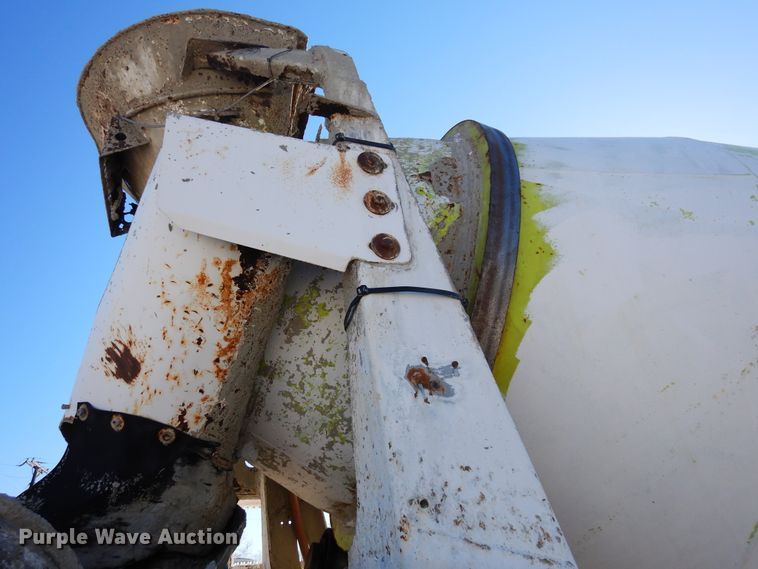 image for item DK0328 2007 Peterbilt 357  ready mix truck