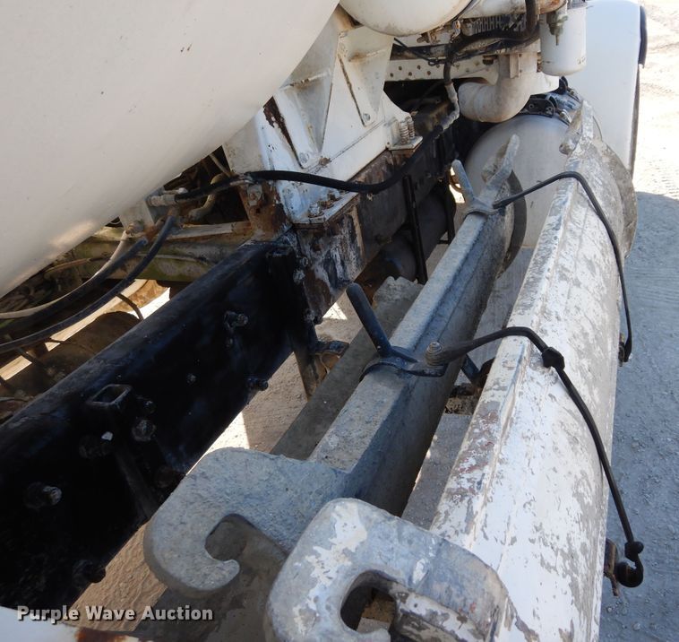 image for item DK0328 2007 Peterbilt 357  ready mix truck