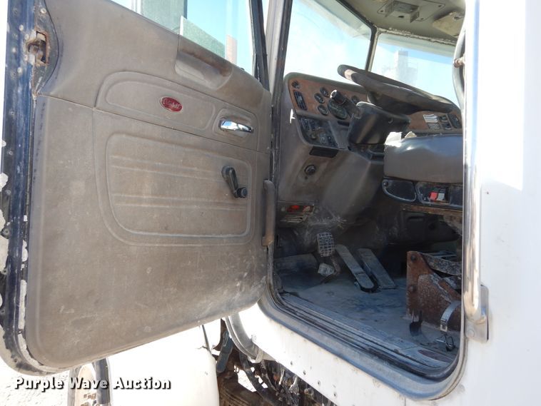 image for item DK0328 2007 Peterbilt 357  ready mix truck