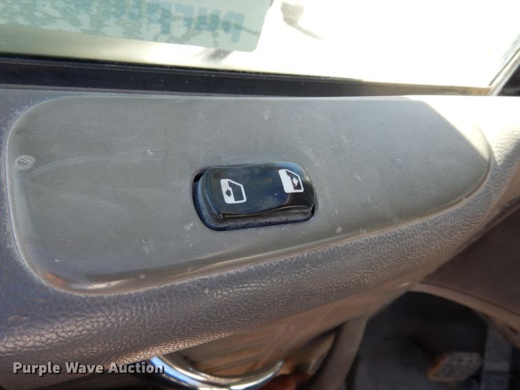 image for item DK0328 2007 Peterbilt 357  ready mix truck