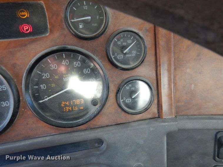 image for item DK0328 2007 Peterbilt 357  ready mix truck