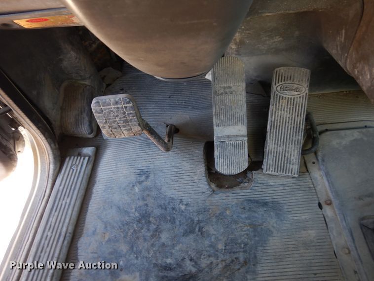 image for item DK0328 2007 Peterbilt 357  ready mix truck