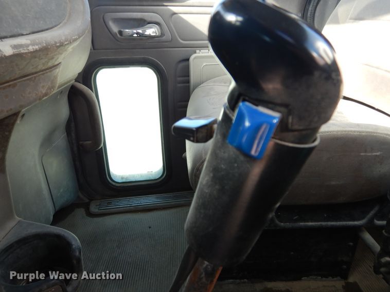 image for item DK0328 2007 Peterbilt 357  ready mix truck