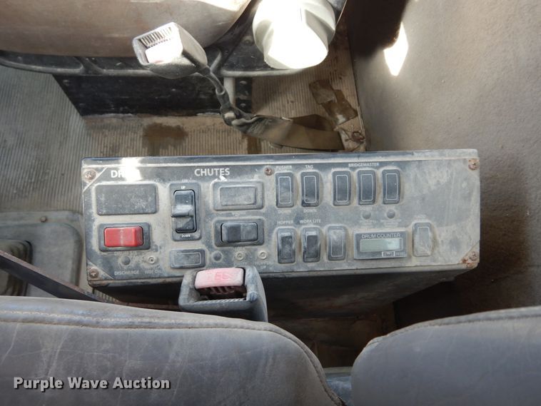 image for item DK0328 2007 Peterbilt 357  ready mix truck