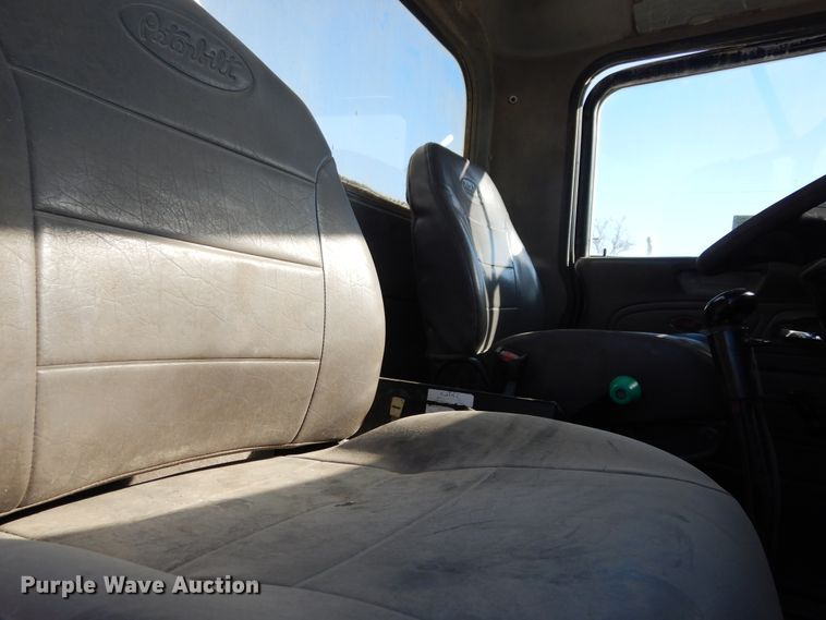 image for item DK0328 2007 Peterbilt 357  ready mix truck