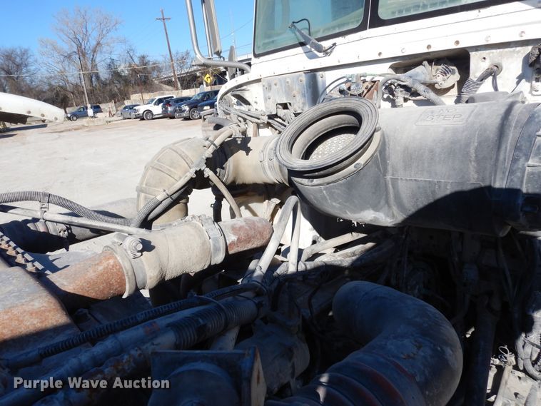 image for item DK0328 2007 Peterbilt 357  ready mix truck