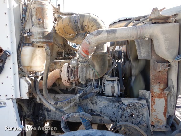 image for item DK0328 2007 Peterbilt 357  ready mix truck