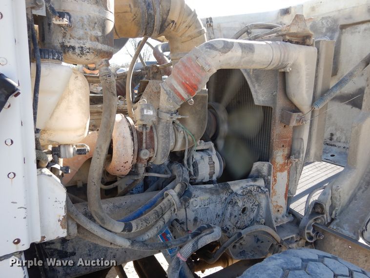 image for item DK0328 2007 Peterbilt 357  ready mix truck