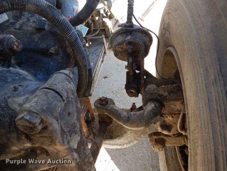 image for item DK0328 2007 Peterbilt 357  ready mix truck