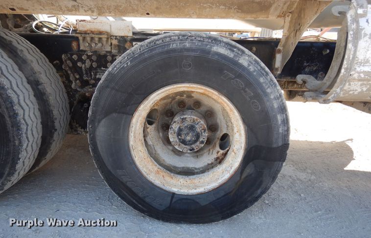 image for item DK0328 2007 Peterbilt 357  ready mix truck