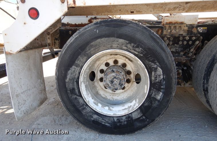 image for item DK0328 2007 Peterbilt 357  ready mix truck