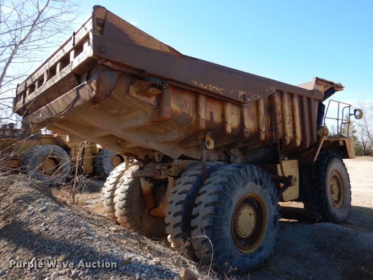image for item DK3640 1983 Caterpillar 773B  haul truck