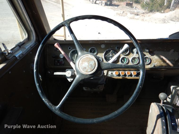 image for item DK3640 1983 Caterpillar 773B  haul truck