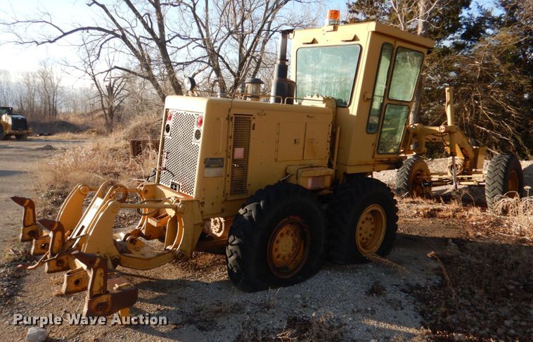 image for item DK3646 1983 Caterpillar 12G  motor grader