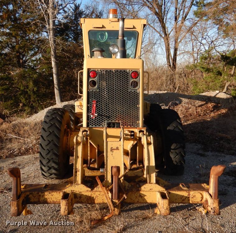 image for item DK3646 1983 Caterpillar 12G  motor grader