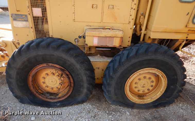 image for item DK3646 1983 Caterpillar 12G  motor grader