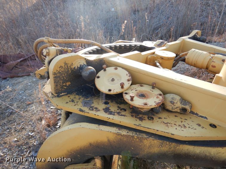 image for item DK3646 1983 Caterpillar 12G  motor grader